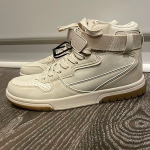 NWT ZARA Sneakers US6.5